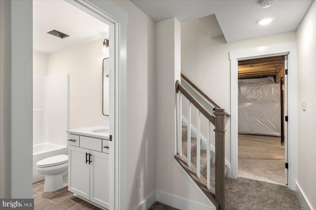 111 HUNTINGTON HILLS LN, Fredericksburg, VA 22401