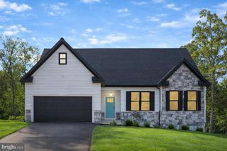 111 HUNTINGTON HILLS LN, Fredericksburg, VA 22401