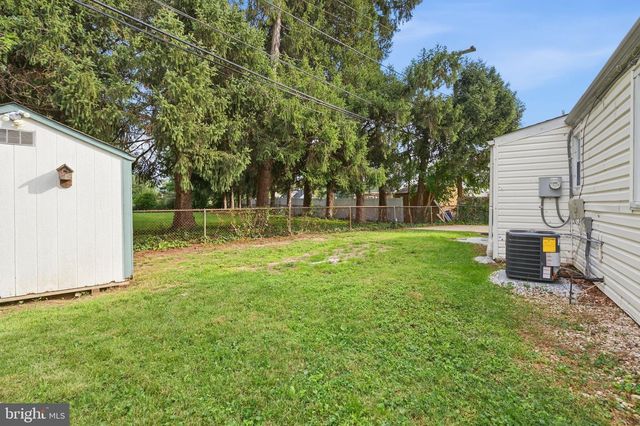 226 OXFORD CIR, Norristown, PA 19403