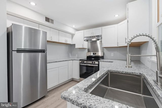226 OXFORD CIR, Norristown, PA 19403