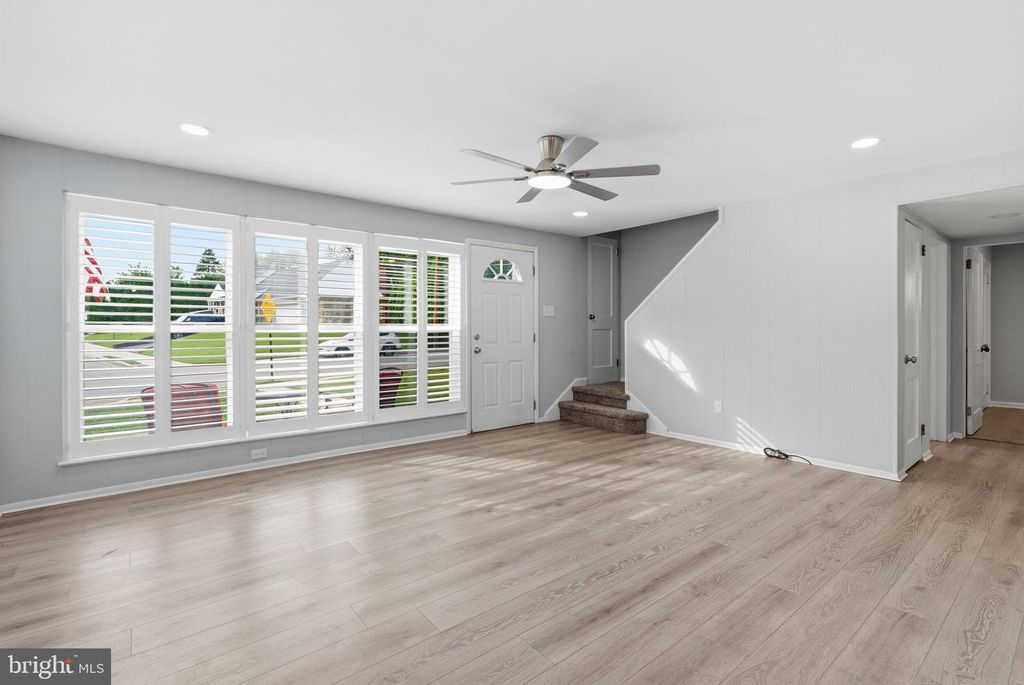 226 OXFORD CIR, NORRISTOWN, PA 19403 — photo 2