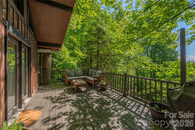 154 Timberside Drive, Mars Hill, NC 28754