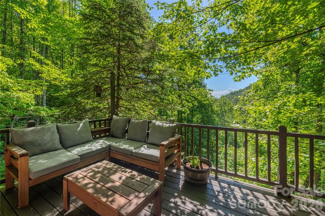 154 Timberside Drive, Mars Hill, NC 28754