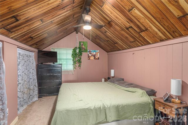 154 Timberside Drive, Mars Hill, NC 28754