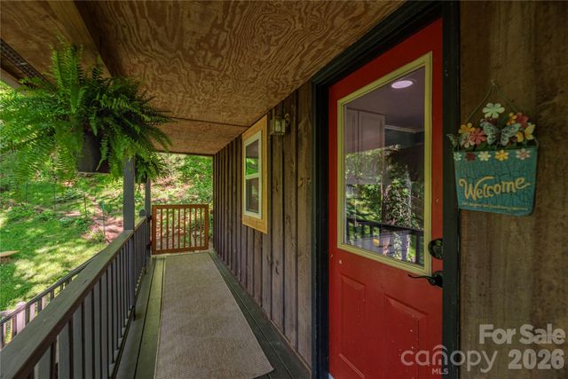 154 Timberside Drive, Mars Hill, NC 28754