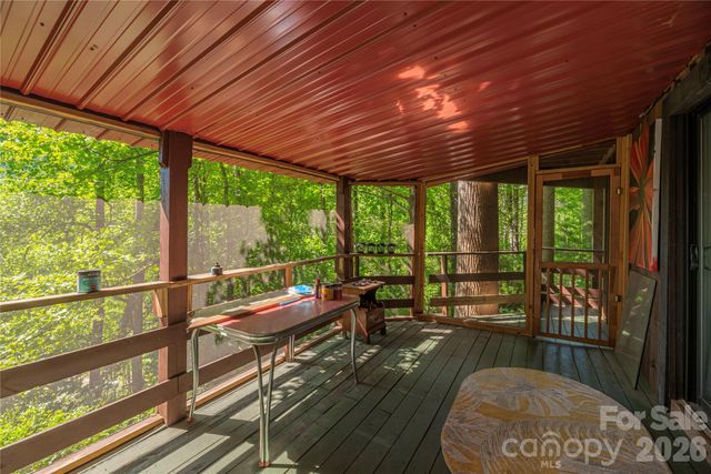 154 Timberside Drive, Mars Hill, NC 28754
