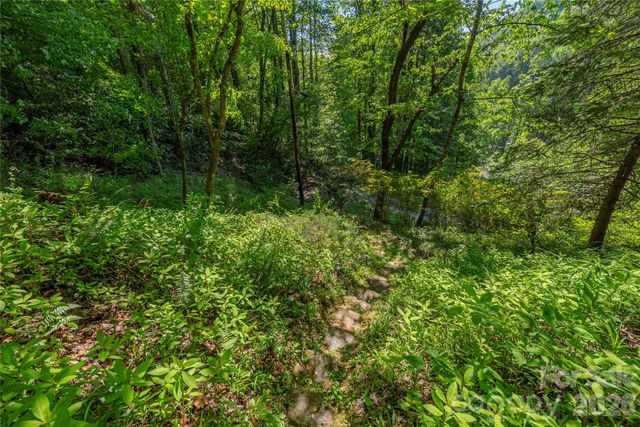 154 Timberside Drive, Mars Hill, NC 28754