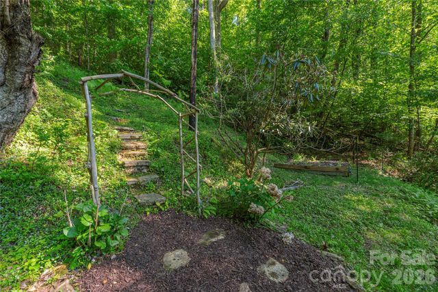 154 Timberside Drive, Mars Hill, NC 28754