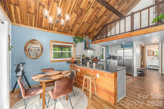 154 Timberside Drive, Mars Hill, NC 28754