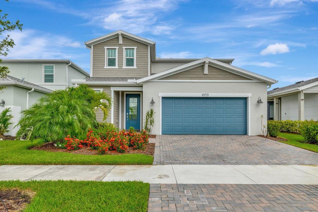 10721 SW Estella Lane, Port St. Lucie, FL 34987