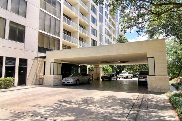 121 N Post Oak Lane 205, Houston, TX 77024