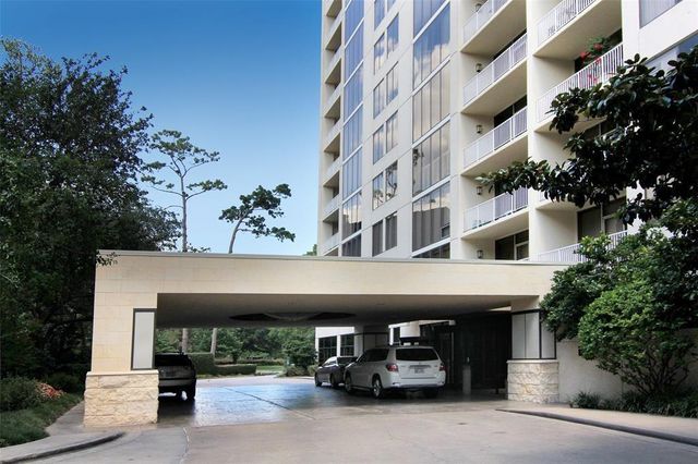 121 N Post Oak Lane 205, Houston, TX 77024