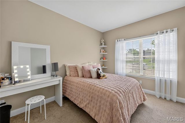 1809 Barclay Trail Drive, Wentzville, MO 63385