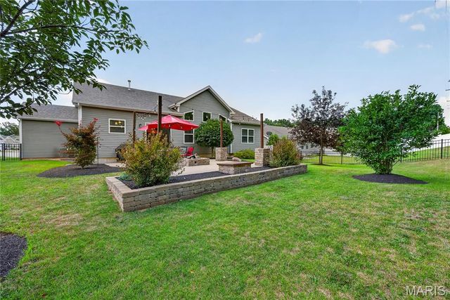 1809 Barclay Trail Drive, Wentzville, MO 63385