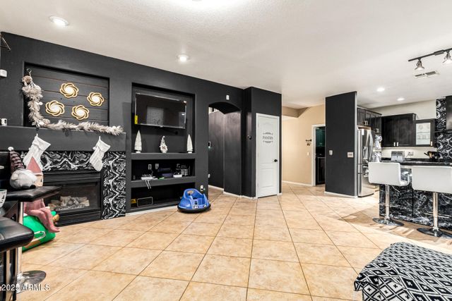 1643 E WILDHORSE Place, Chandler, AZ 85286