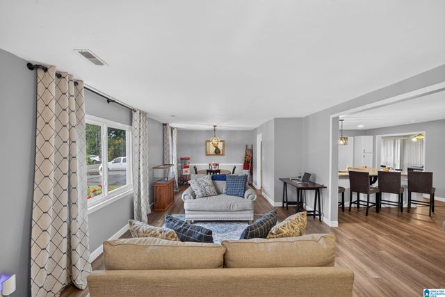 2122 VICKI DRIVE, Birmingham, AL 35235