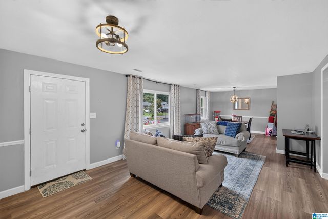 2122 VICKI DRIVE, Birmingham, AL 35235
