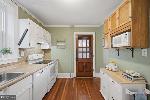 329 N MILDRED ST, Charles Town, WV 25414