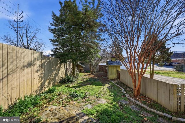 329 N MILDRED ST, Charles Town, WV 25414