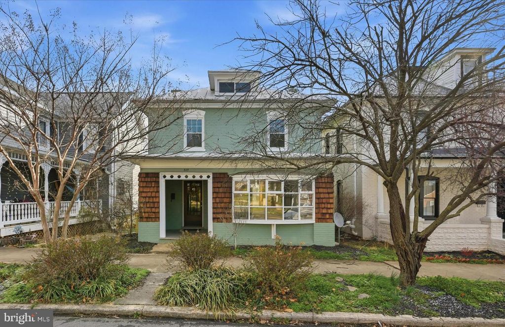 329 N MILDRED ST, Charles Town, WV 25414