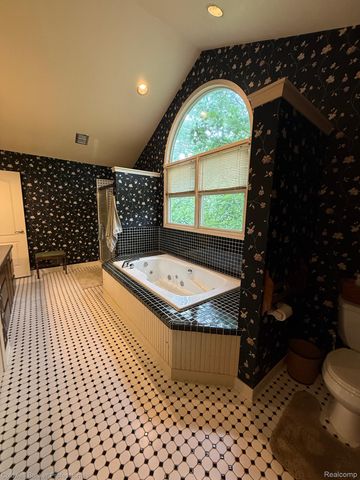1522 High Hollow Drive, Ann Arbor, MI 48103