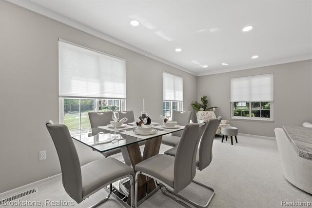 775 E Fox Hills Drive, Bloomfield Hills, MI 48304