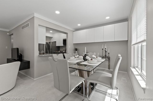 775 E Fox Hills Drive, Bloomfield Hills, MI 48304