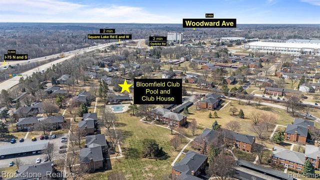 775 E Fox Hills Drive, Bloomfield Hills, MI 48304