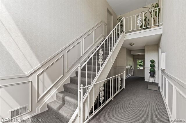 775 E Fox Hills Drive, Bloomfield Hills, MI 48304