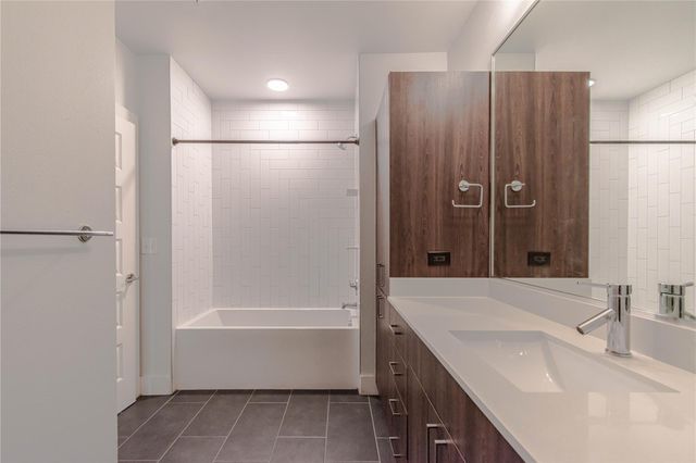 2213 Poquito ST 225, Austin, TX 78722