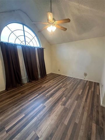 1409 Post Oak Drive, Rowlett, TX 75089