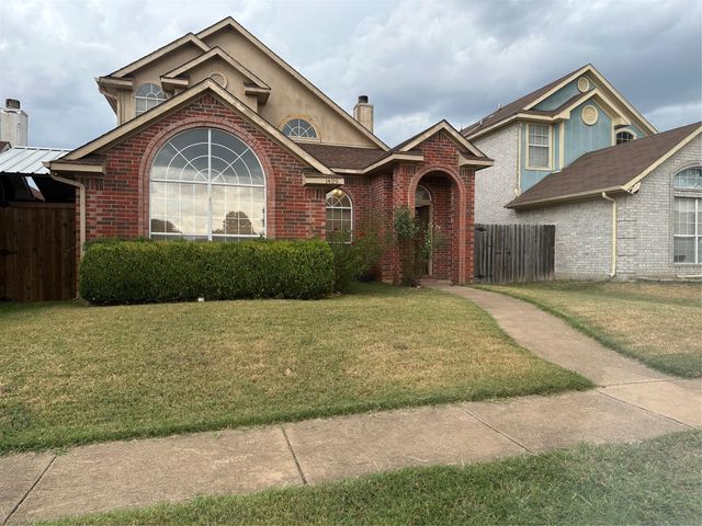 1409 Post Oak Drive, Rowlett, TX 75089