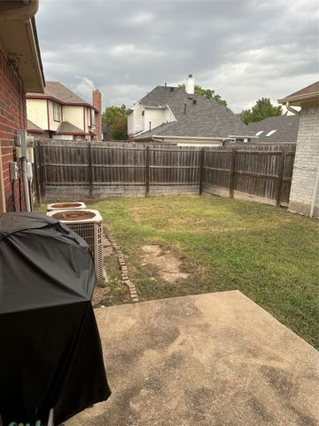 1409 Post Oak Drive, Rowlett, TX 75089