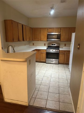 1409 Post Oak Drive, Rowlett, TX 75089