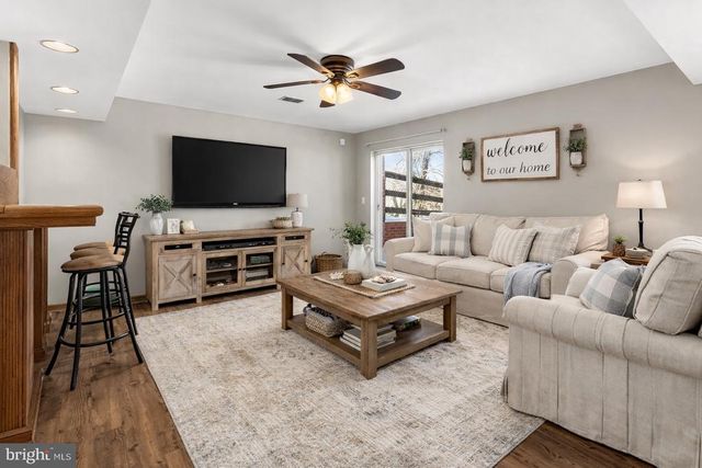 8564 OPAL RD, Warrenton, VA 20186