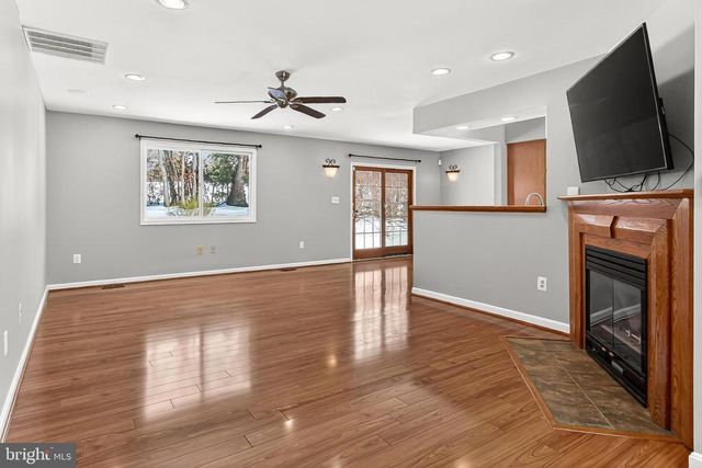 8564 OPAL RD, Warrenton, VA 20186