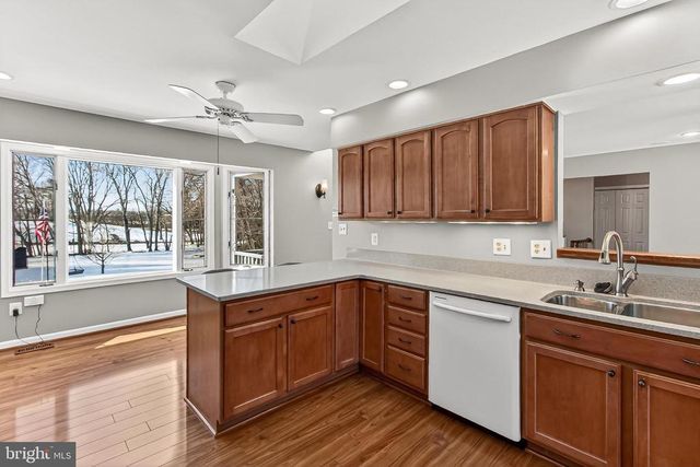 8564 OPAL RD, Warrenton, VA 20186