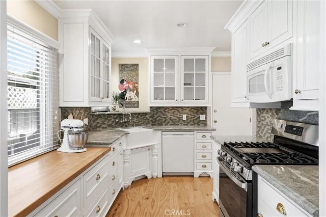 331 E Barkley, Orange, CA 92867