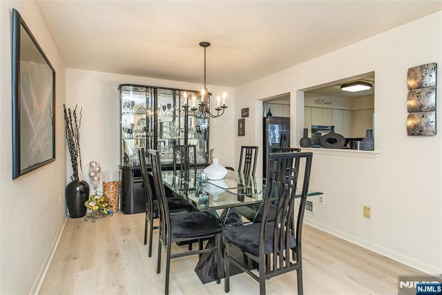 5 Domessina Lane E1, Caldwell, NJ 07006