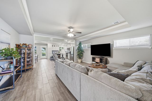 733 E 139th Place, Glenpool, OK 74033