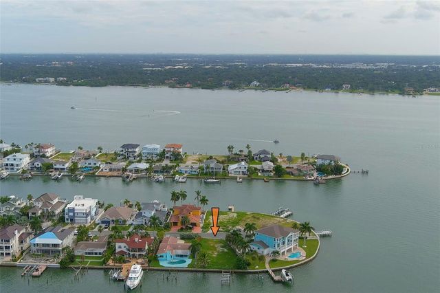 11080 8TH STREET E, Treasure Island, FL 33706