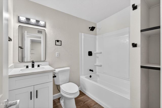 1540 W 6TH Drive, Mesa, AZ 85202