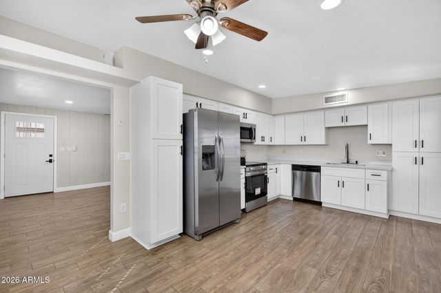 1540 W 6TH Drive, Mesa, AZ 85202