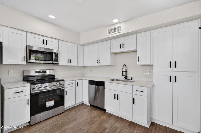 1540 W 6TH Drive, Mesa, AZ 85202