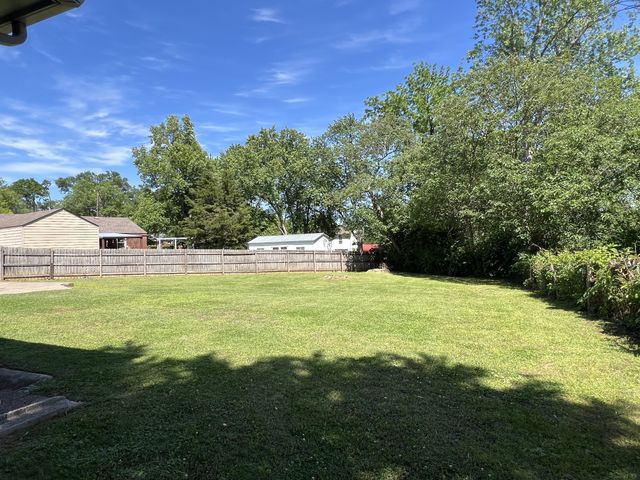 809 Colfax Dr, SE, Nashville, TN 37214