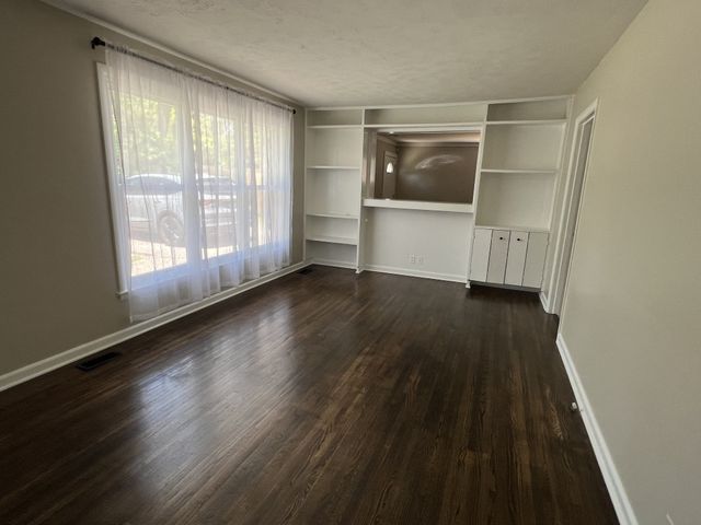 809 Colfax Dr, SE, Nashville, TN 37214