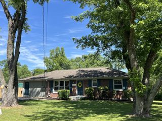 809 Colfax Dr, SE, Nashville, TN 37214