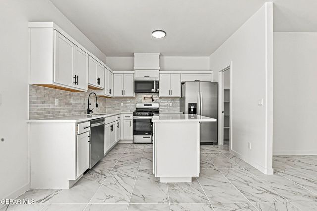 13909 Paseo Perlas Drive, El Paso, TX 79928