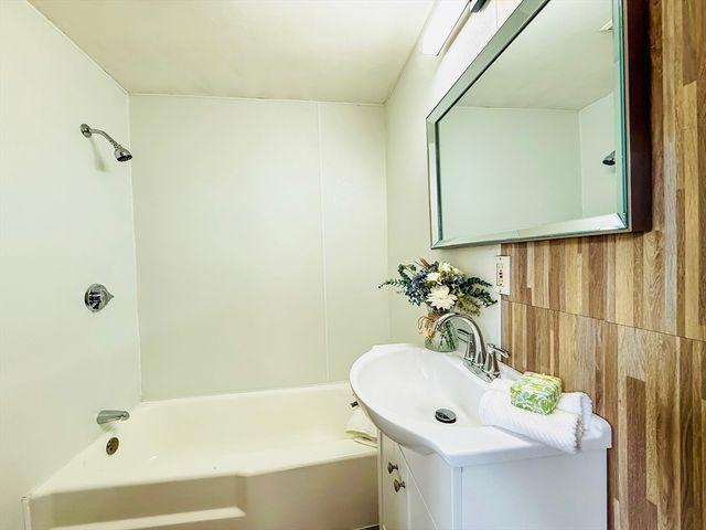 238 Malden St, Revere, MA 02151