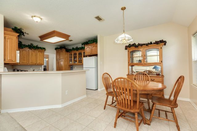 251 Chestnut Street, Lake Jackson, TX 77566